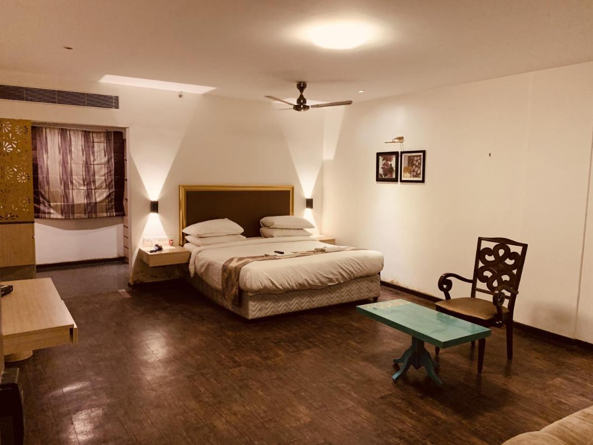 Hotel Sabareesh Park Madurai Buitenkant foto