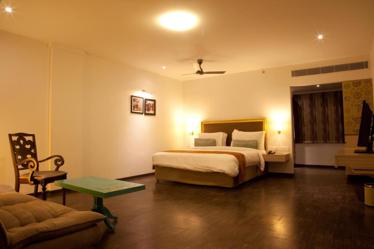 Hotel Sabareesh Park Madurai Buitenkant foto