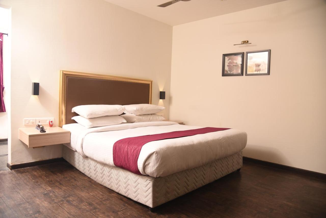 Hotel Sabareesh Park Madurai Buitenkant foto