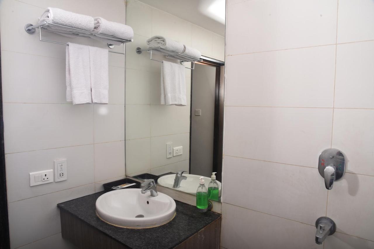 Hotel Sabareesh Park Madurai Buitenkant foto